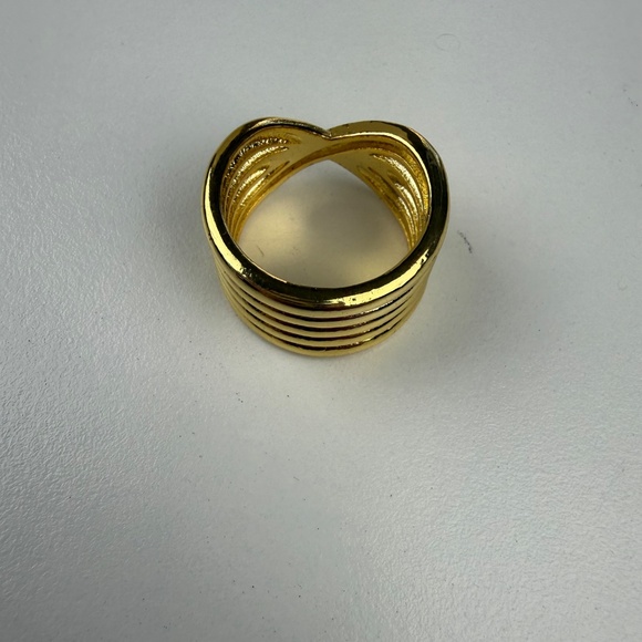 Womens Gold Tone Multi Band Crossover Statement Ring - Picture 3 of 6